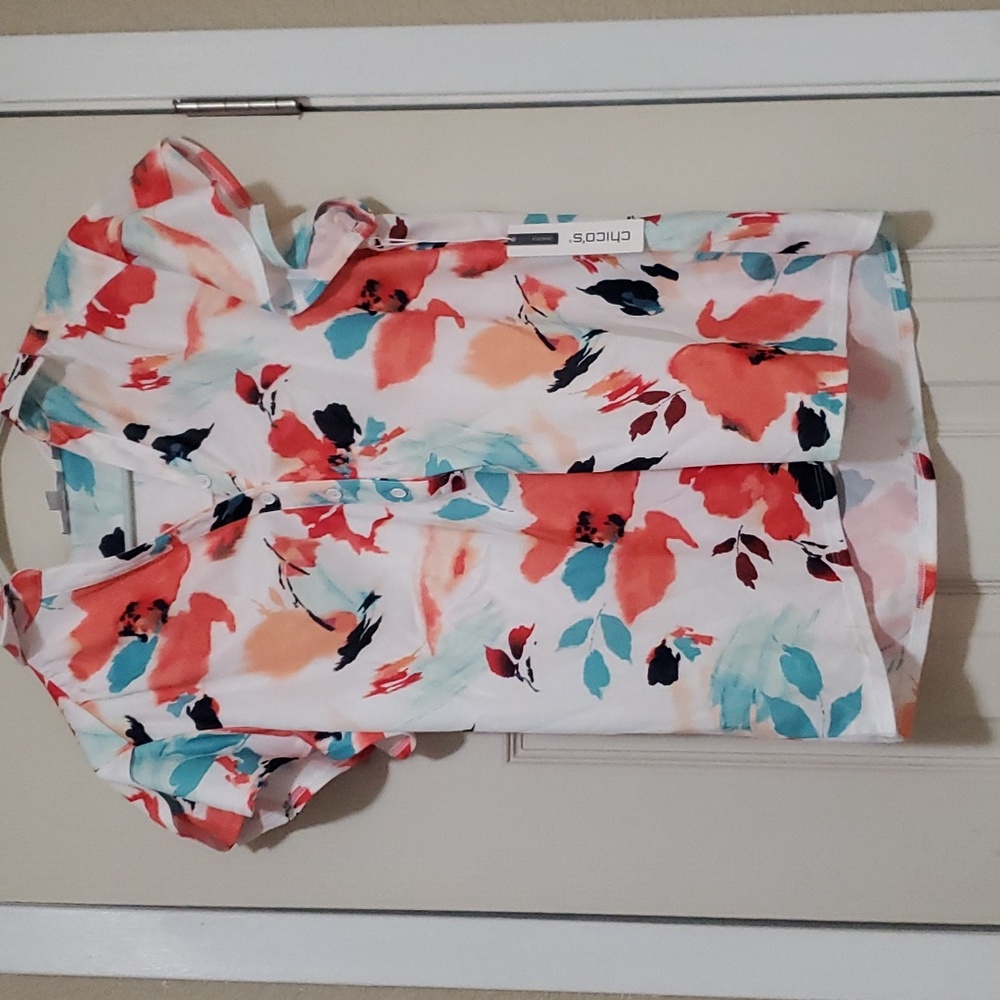 CHICO'S Zenergy flutter sleeve top